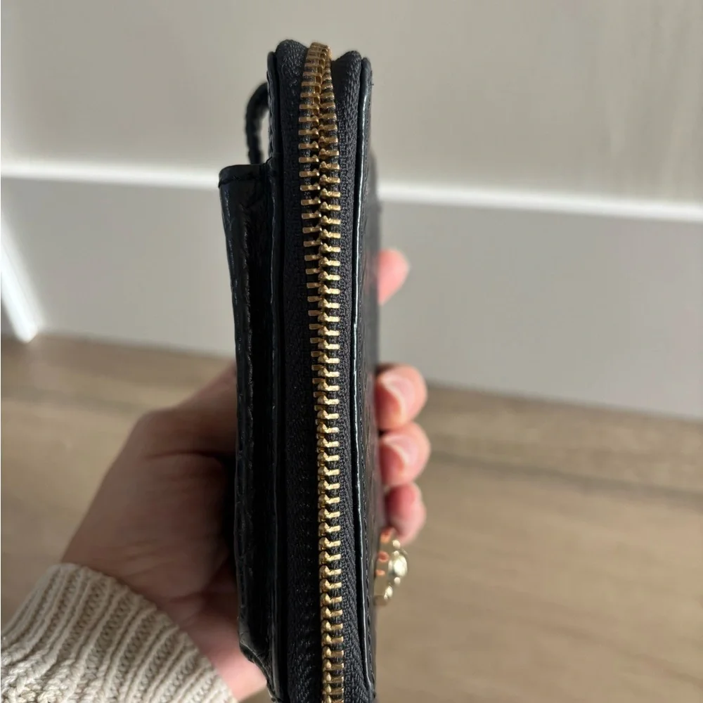 ELLIOTT LUCCA Women's Black Wristlet  Leather Woven Zip Around Wallet Card Case